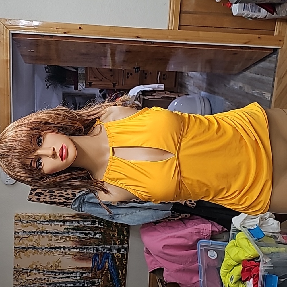 Double layered venus top.  Could be a Tankini if so desired. SIZE SM